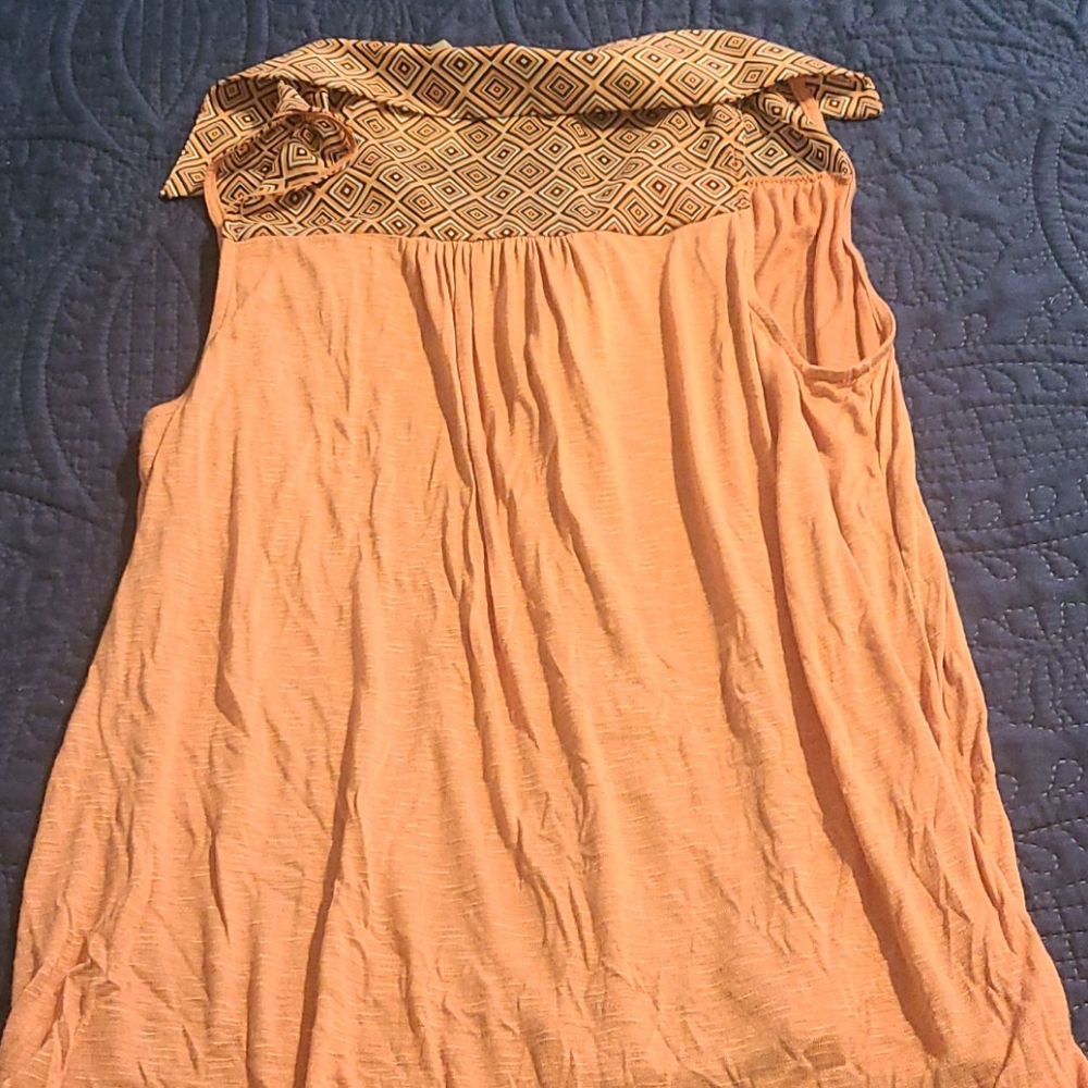 Light top - Picture 3 of 3